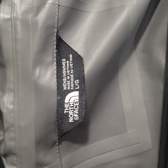 The North Face Rain Jacket. L size - Picture 2 of 5
